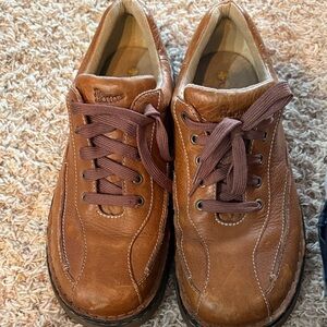 Dr Martens Men's Tan Leather shoe